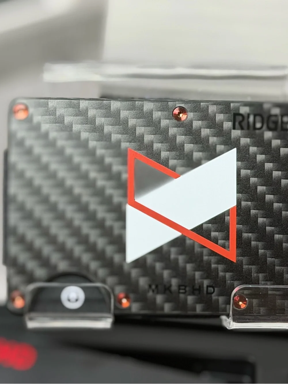 RIDGE WALLET | CARBON FIBER 3K w/RED PVD SCREWS+BLK FEARLESS KEYCHAIN MULTI-TOOL